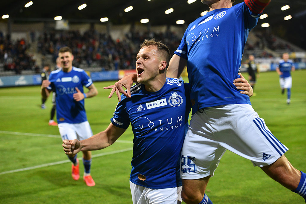 1 liga: Miedź Legnica - Zagłębie Sosnowiec 4:0 (2:0)