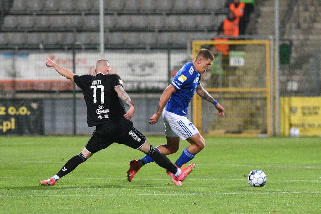 1 liga: Miedź Legnica - Zagłębie Sosnowiec 4:0 (2:0)