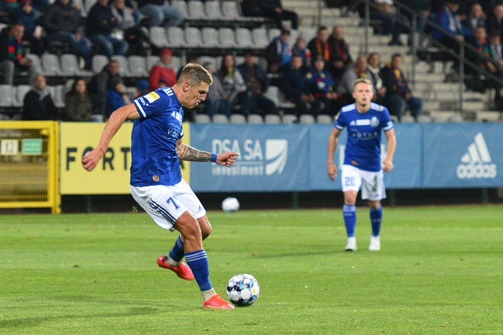 1 liga: Miedź Legnica - Zagłębie Sosnowiec 4:0 (2:0)