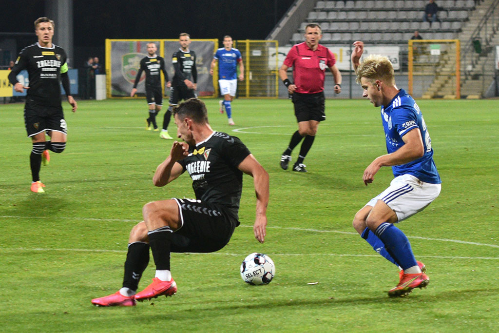 1 liga: Miedź Legnica - Zagłębie Sosnowiec 4:0 (2:0)