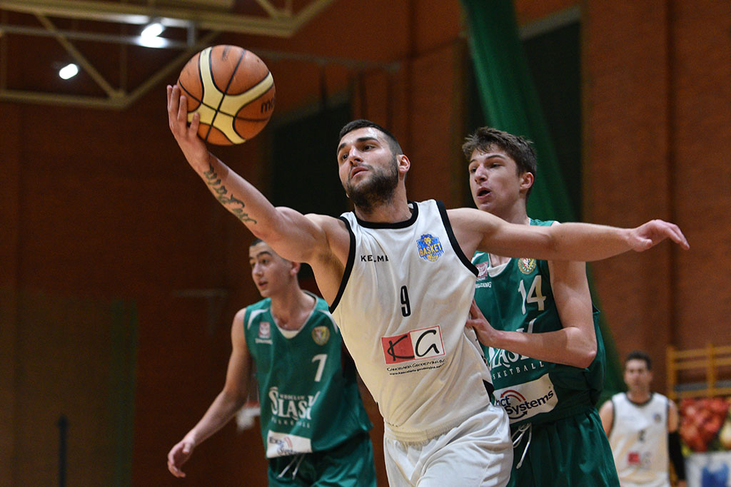 Basket pokonał we własnej hali Exact Systems Śląsk Wrocław