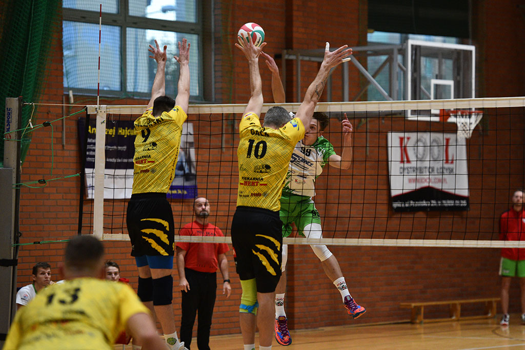 Siatkarze Ikara Legnica przegrali mecz z Volley Jelcz-Laskowice