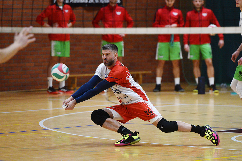 Siatkarze Ikara Legnica przegrali mecz z Volley Jelcz-Laskowice