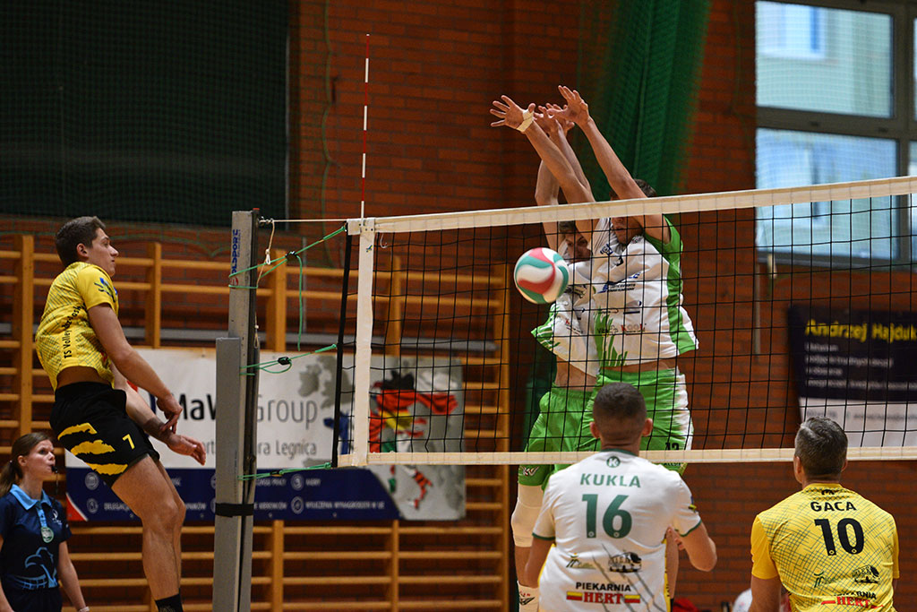 Siatkarze Ikara Legnica przegrali mecz z Volley Jelcz-Laskowice