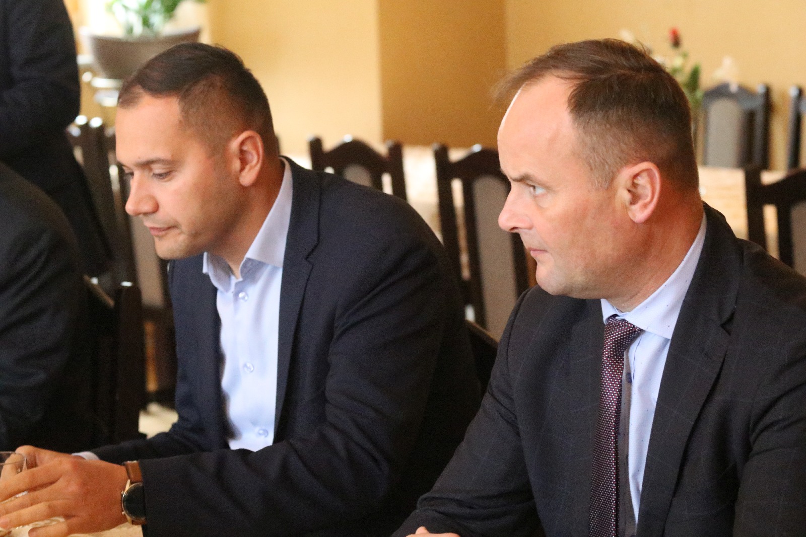 Wojewoda Obremski na konwencie wójtów powiatu legnickiego