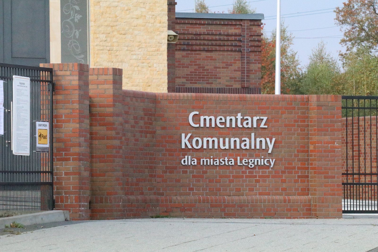 Cmentarz komunalny dla miasta Legnicy w Jaszkowie