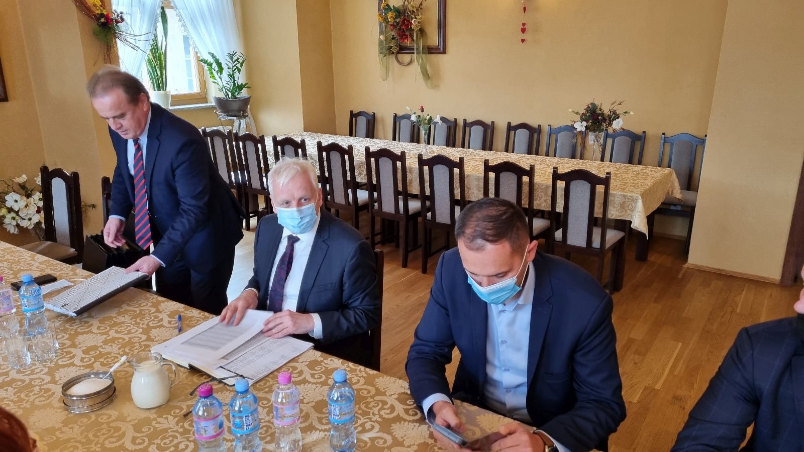 Wojewoda Obremski na konwencie wójtów powiatu legnickiego