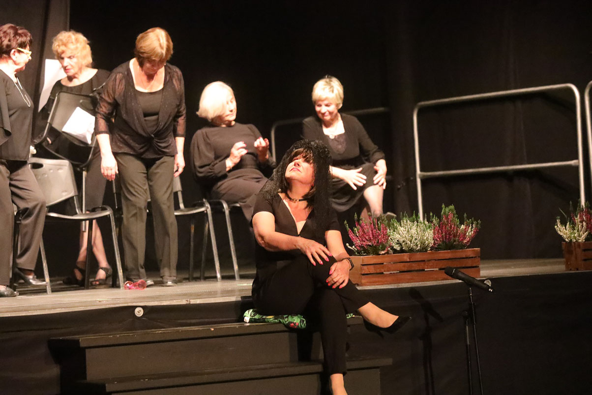 Dziś legniccy seniorzy zaprezentowali się jako aktorzy