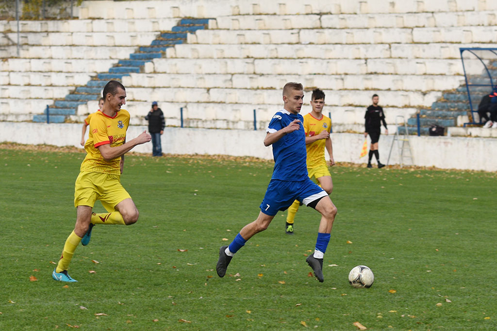 Derby na Grabskiego. Konfeks wysoko pokonał KS Legnickie Pole