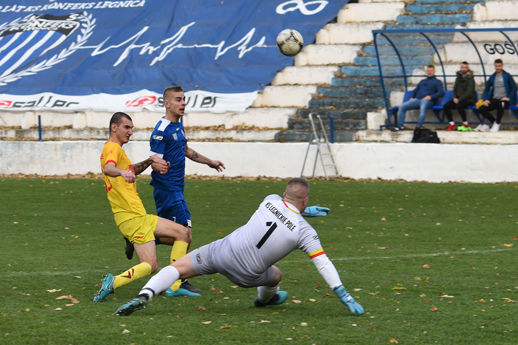 Derby na Grabskiego. Konfeks wysoko pokonał KS Legnickie Pole