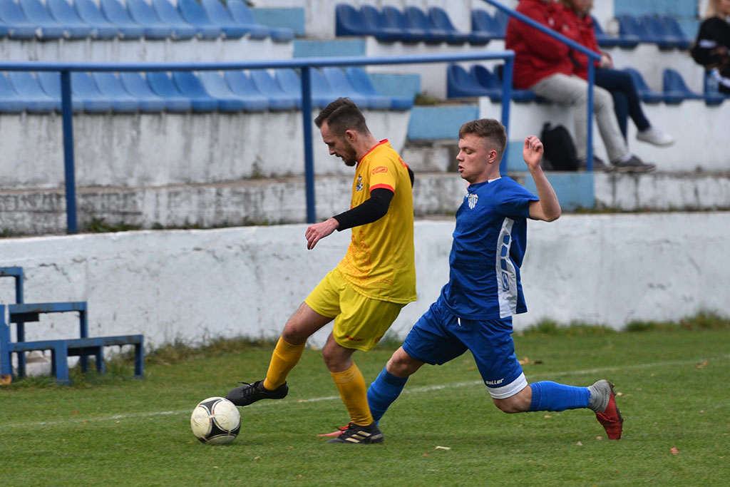 Derby na Grabskiego. Konfeks wysoko pokonał KS Legnickie Pole