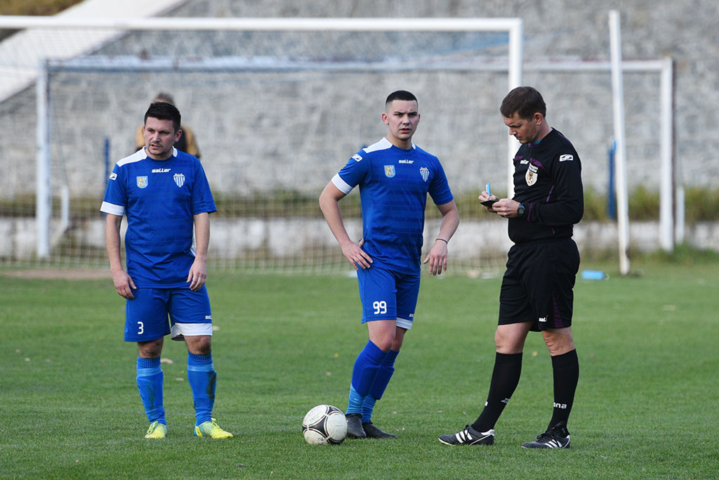 Derby na Grabskiego. Konfeks wysoko pokonał KS Legnickie Pole