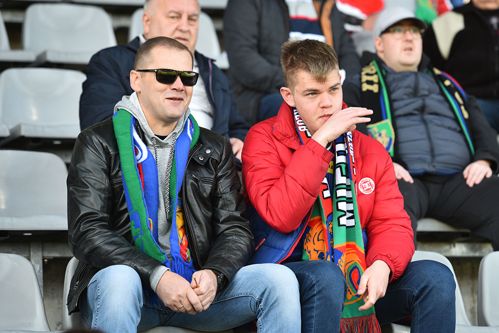 Kibice na meczu Miedź Legnica - Arka Gdynia