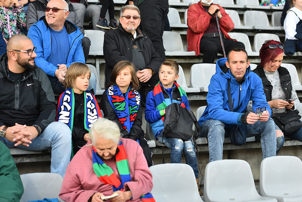 Kibice na meczu Miedź Legnica - Arka Gdynia