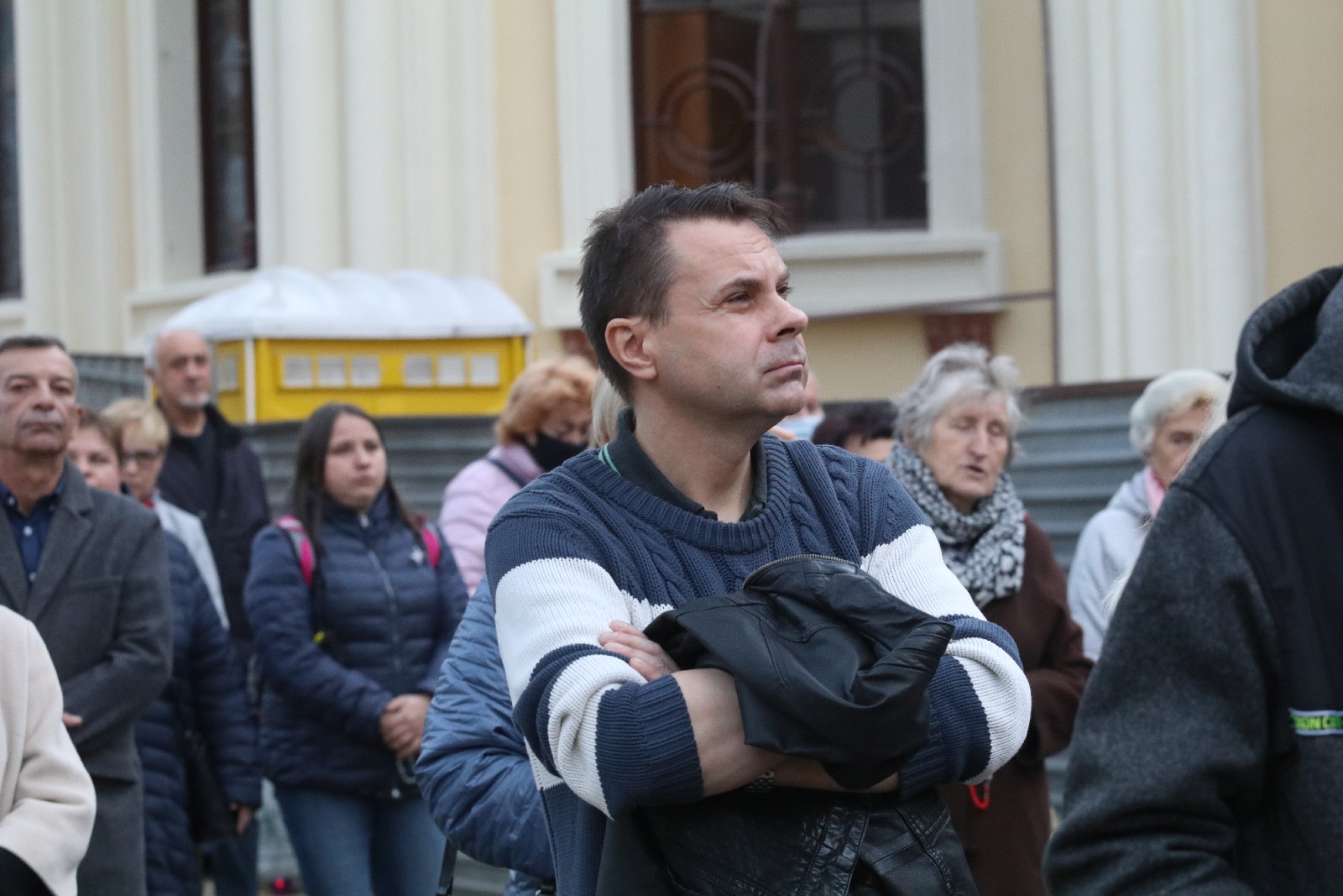Procesja wiernych przeszła przez legnicki cmentarz
