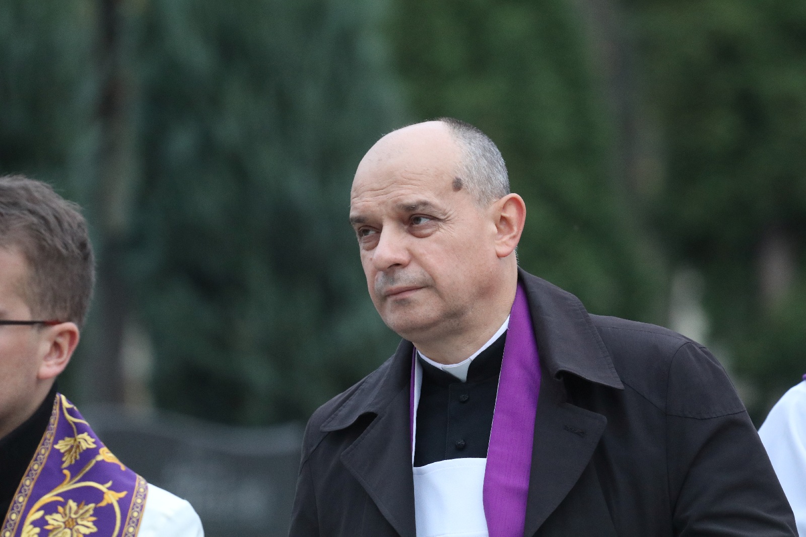 Procesja wiernych przeszła przez legnicki cmentarz
