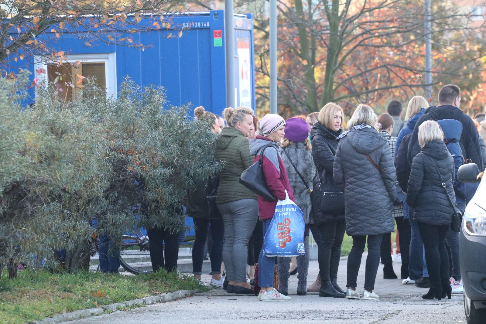 Pracownicy legnickiego MOPS-u i DPS-u protestują oddając krew