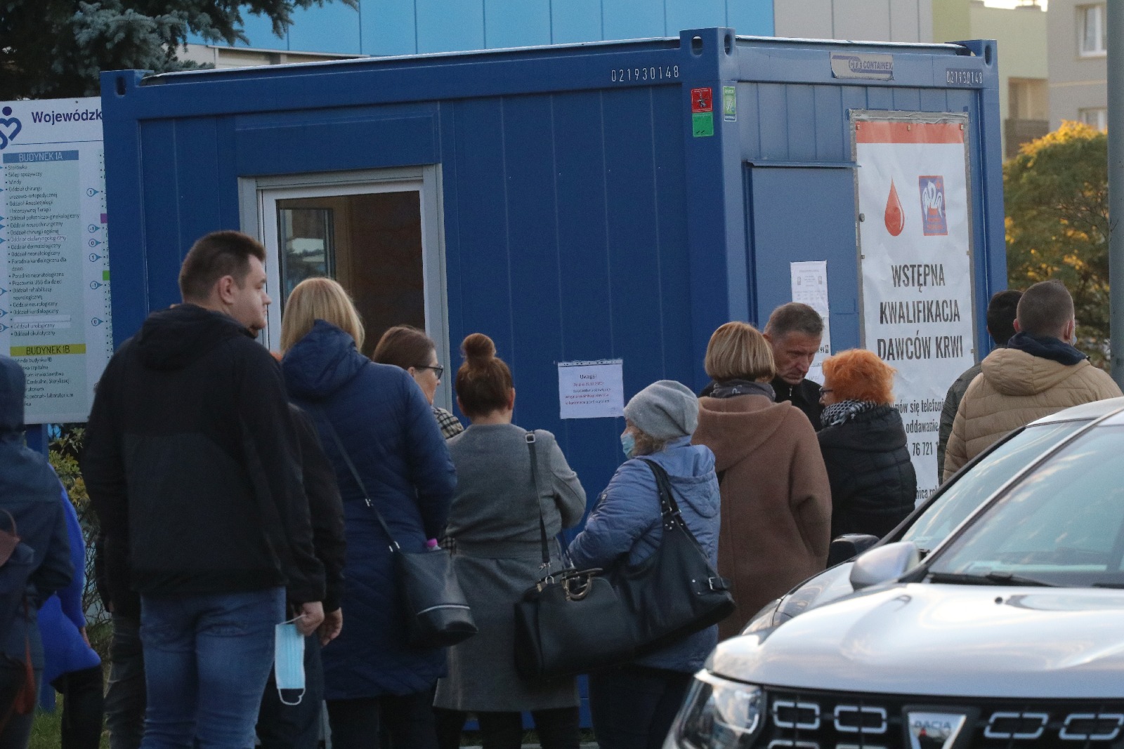 Pracownicy legnickiego MOPS-u i DPS-u protestują oddając krew
