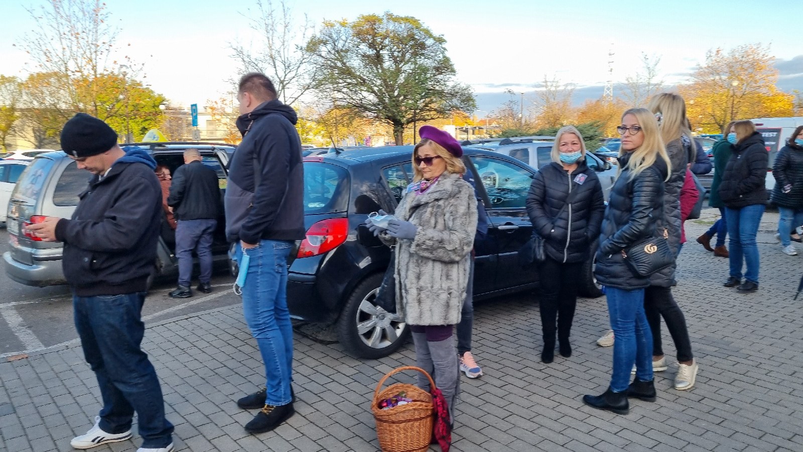 Pracownicy legnickiego MOPS-u i DPS-u protestują oddając krew