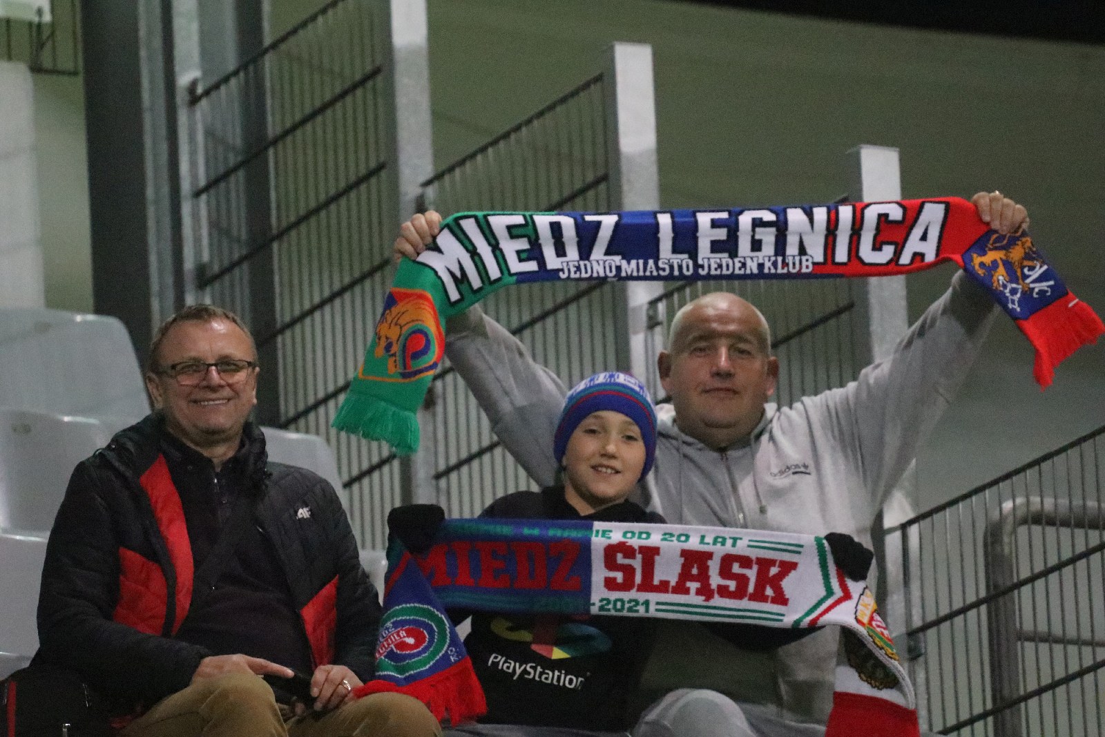 Mimo dopingu kibiców piłkarze Miedzi nie dali rady Łęcznej
