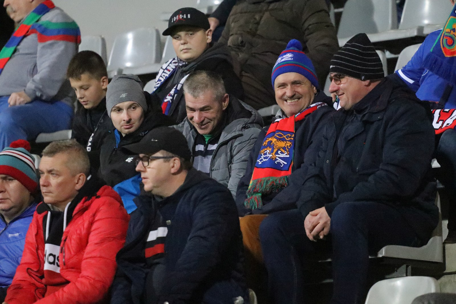 Mimo dopingu kibiców piłkarze Miedzi nie dali rady Łęcznej