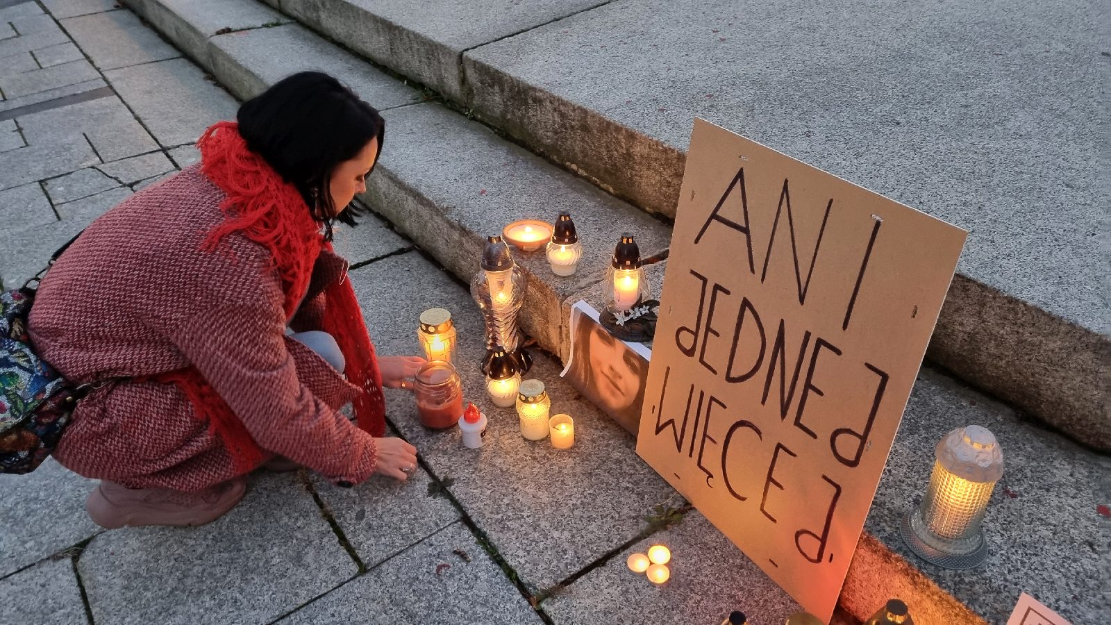 „Ani jednej więcej”. Milczący protest w Legnicy
