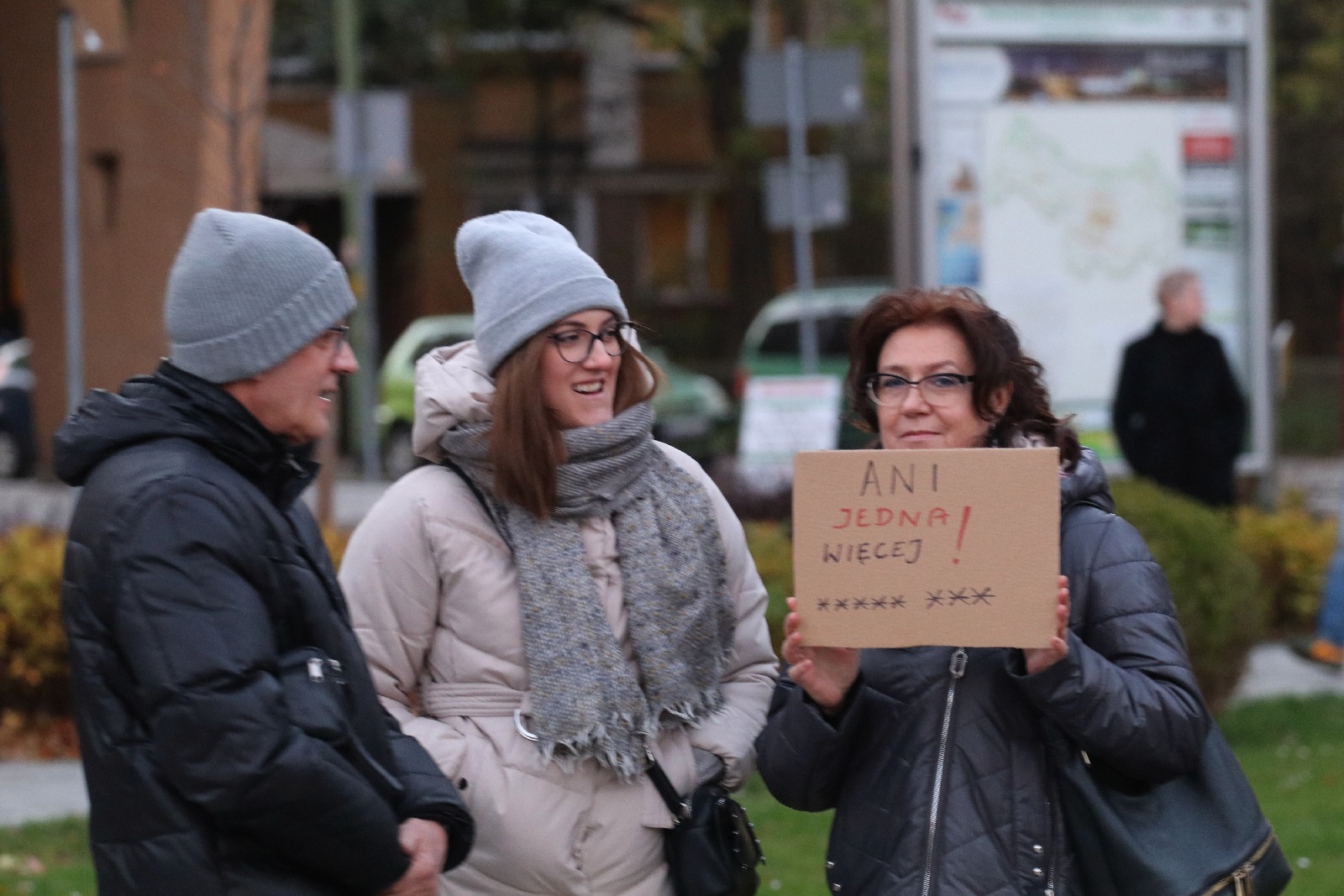 „Ani jednej więcej”. Milczący protest w Legnicy