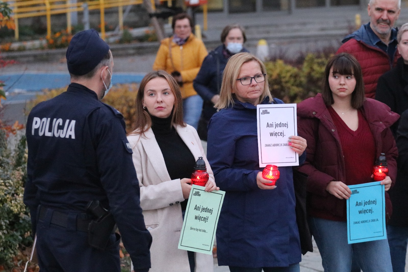 „Ani jednej więcej”. Milczący protest w Legnicy
