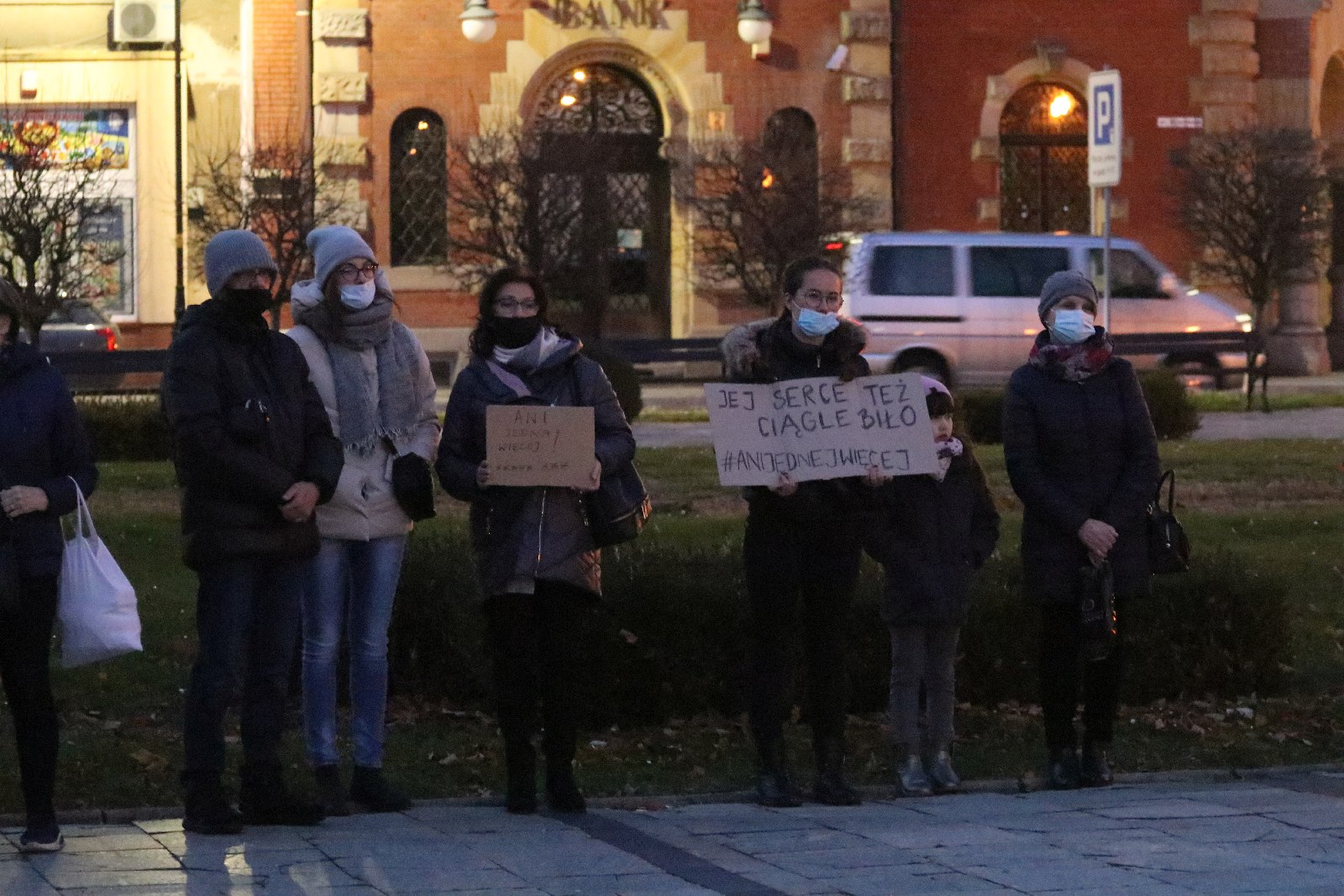 „Ani jednej więcej”. Milczący protest w Legnicy