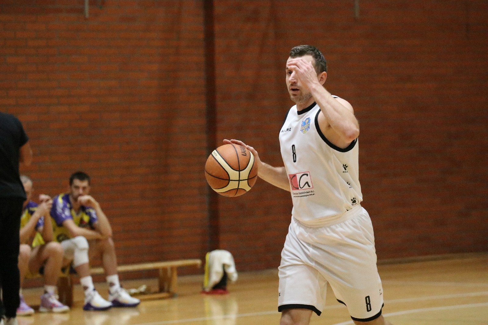 Koszykarze Basketu wygrali we własnej hali z Chrobrym