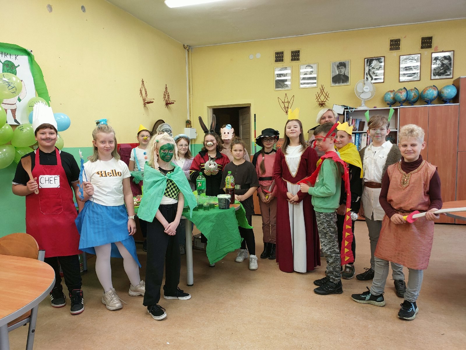 Bajkowe postaci zagościły wśród uczniów kunickiej podstawówki