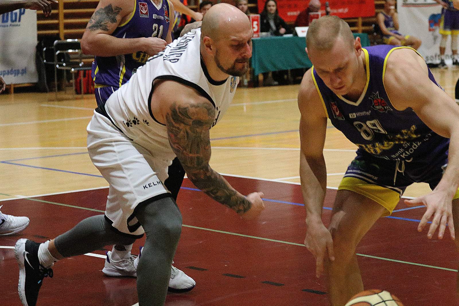 Koszykarze Basketu wygrali we własnej hali z Chrobrym