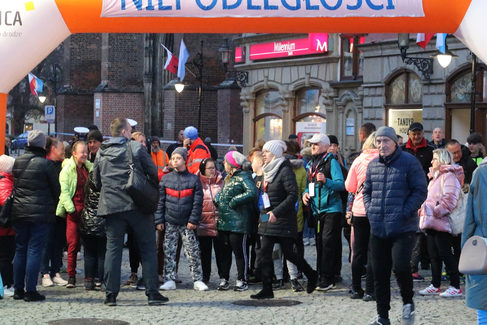 Legnicki Bieg Niepodległości. Biegi dzieci i młodzieży