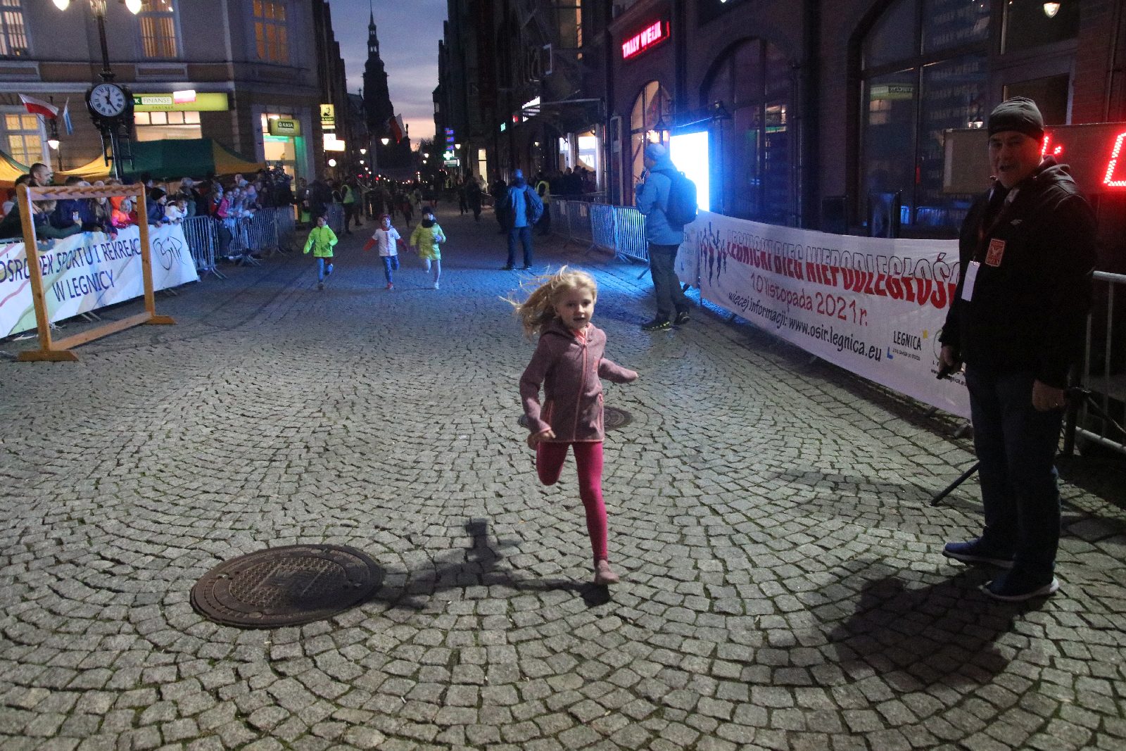 Legnicki Bieg Niepodległości. Biegi dzieci i młodzieży