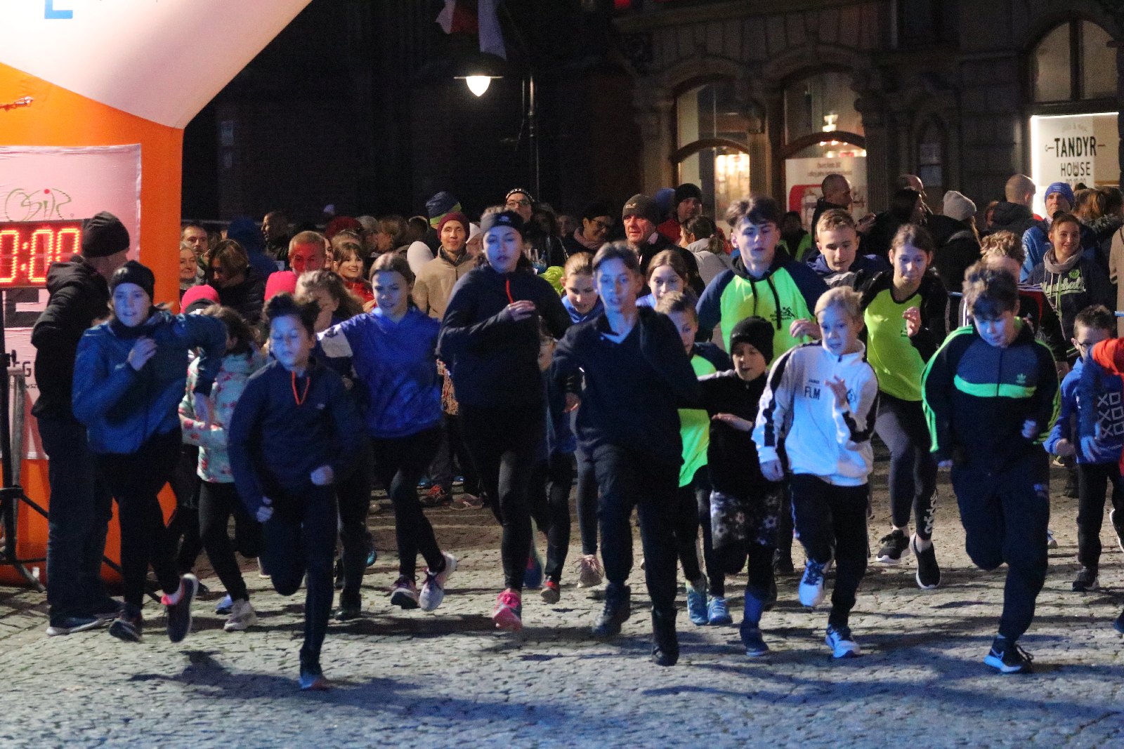 Legnicki Bieg Niepodległości. Biegi dzieci i młodzieży