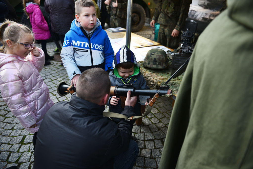 Kilka godzin trwał Legnicki Piknik Patriotyczny 2021
