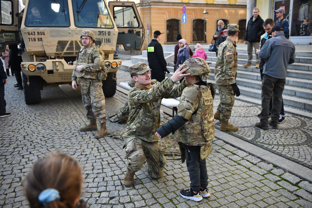 Kilka godzin trwał Legnicki Piknik Patriotyczny 2021
