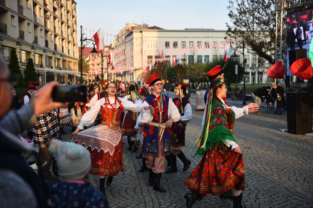 Kilka godzin trwał Legnicki Piknik Patriotyczny 2021
