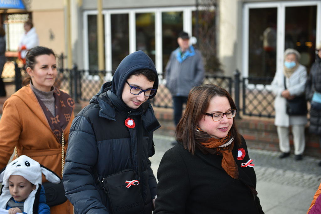 Rozwinęli biało–czerwoną w dniu święta niepodległości