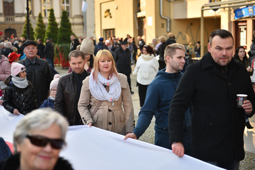 Rozwinęli biało–czerwoną w dniu święta niepodległości