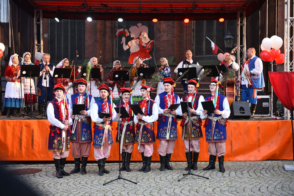 Kilka godzin trwał Legnicki Piknik Patriotyczny 2021

