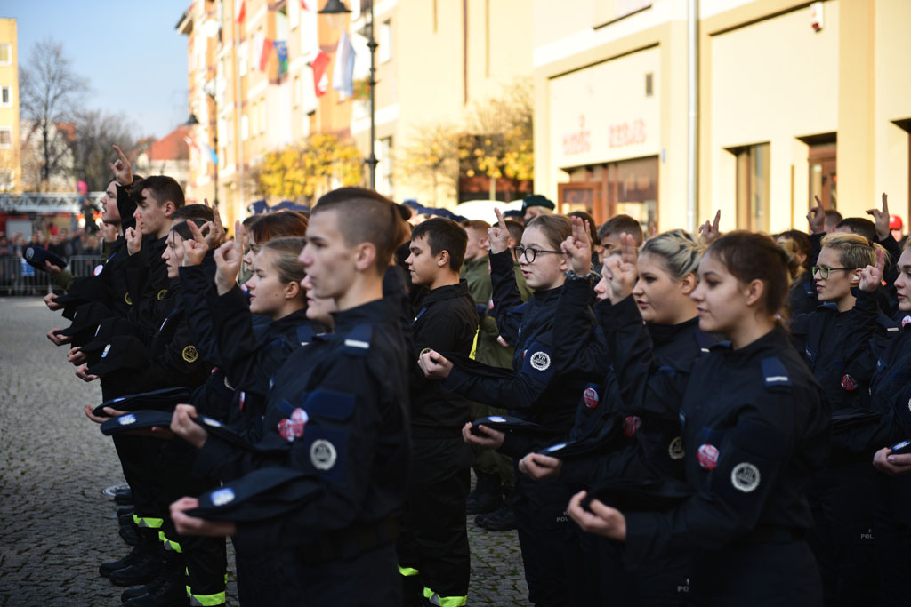 Złożyli rotę ślubowania w dniu święta niepodległości