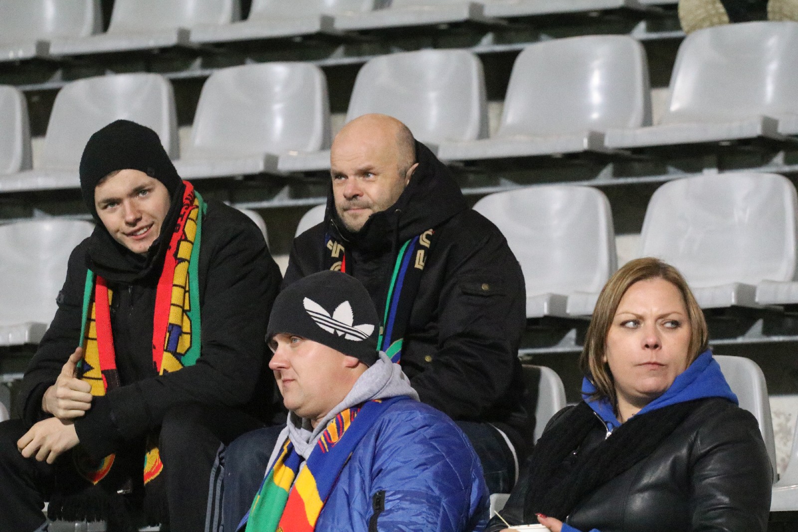 Kibice na meczu Miedź Legnica - Górnik Polkowice. Znajdź siebie!