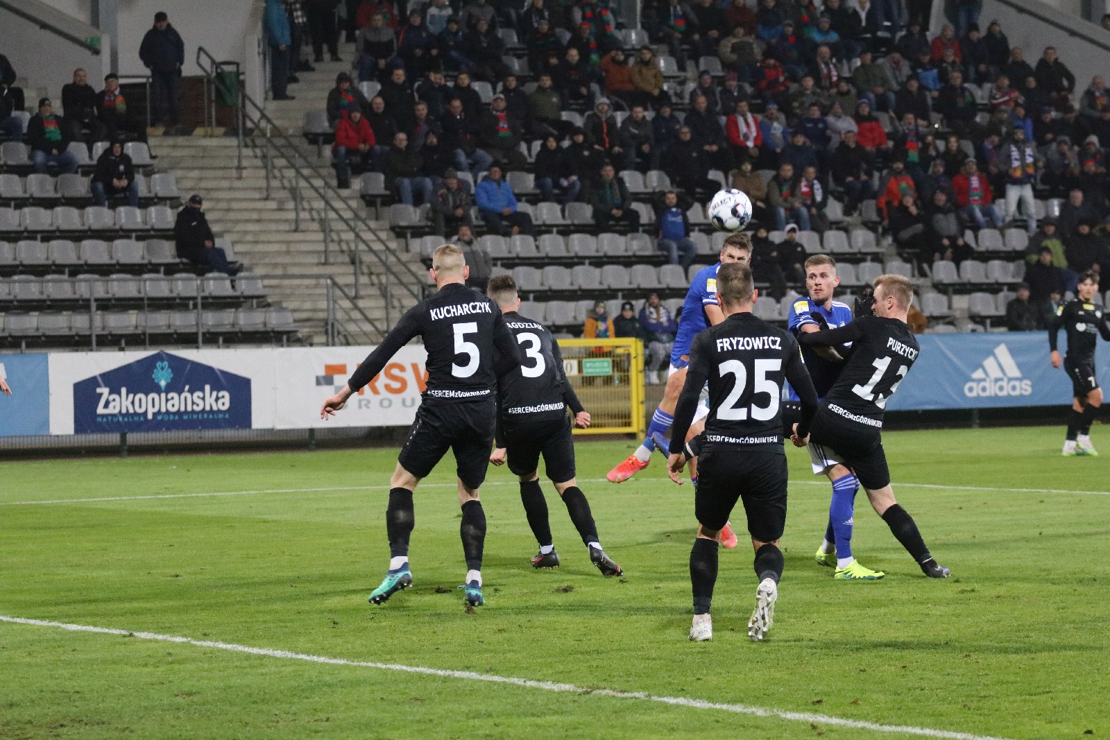 Miedź pokonuje Górnika Polkowice i zostaje liderem 1. ligi