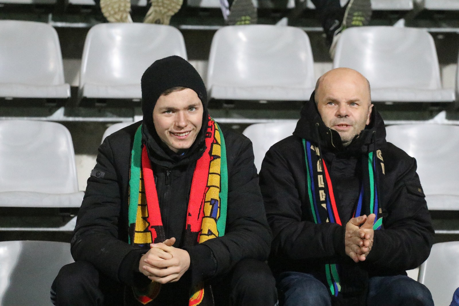 Kibice na meczu Miedź Legnica - Górnik Polkowice. Znajdź siebie!