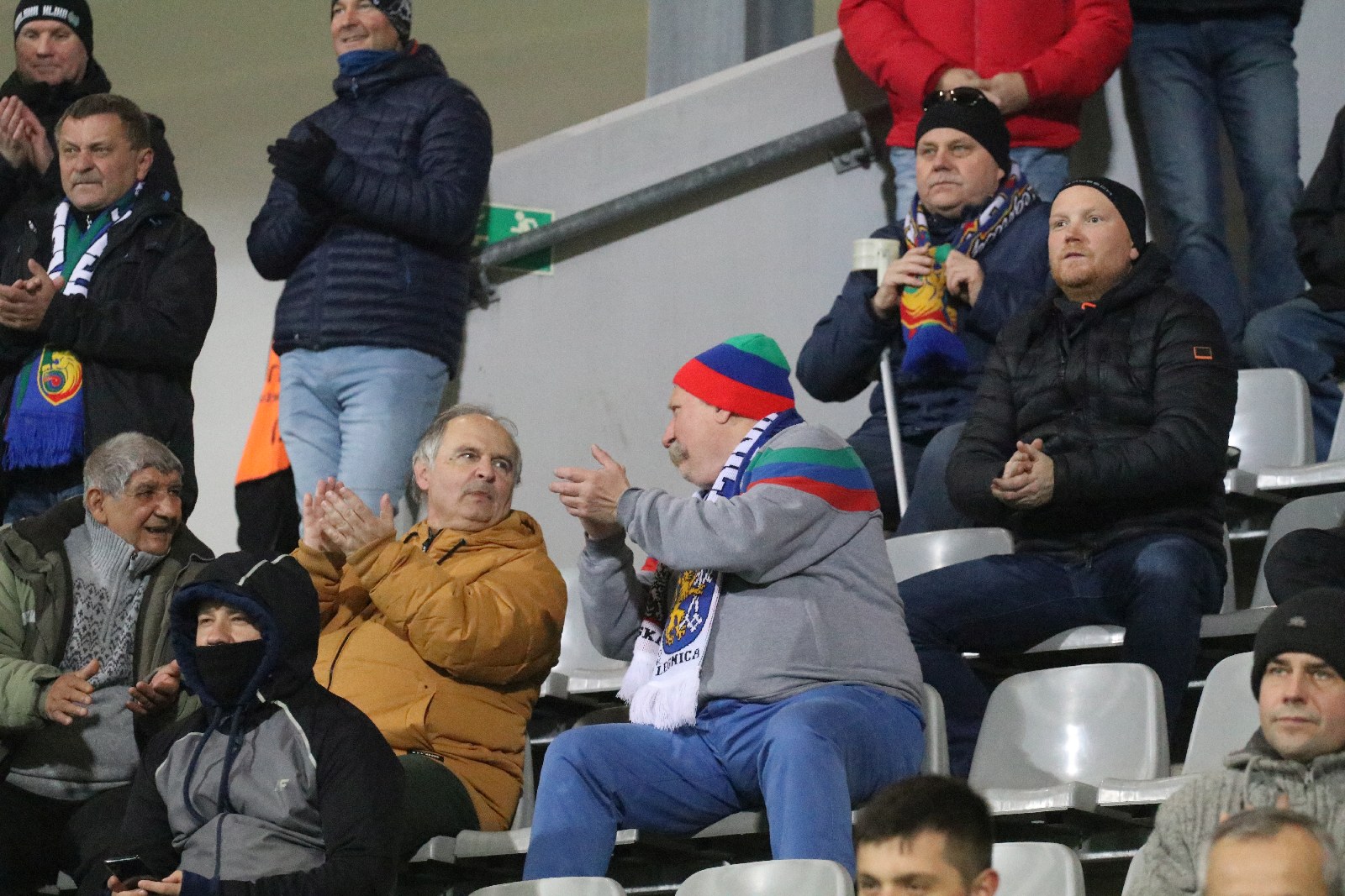 Kibice na meczu Miedź Legnica - Górnik Polkowice. Znajdź siebie!