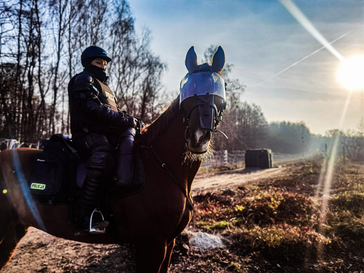 Policjanci z Legnicy na granicy z Białorusią