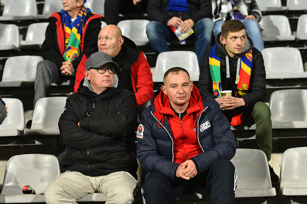 Kibice na meczu Miedź - Odra. Znajdź się na zdjęciach