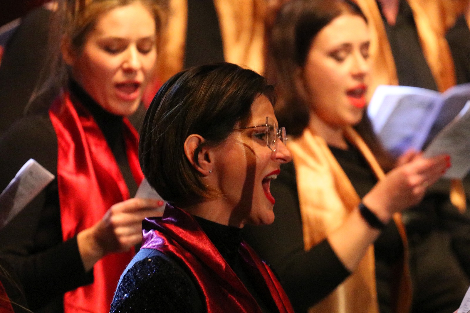 Legniczanie zaśpiewali z Mietkiem Szcześniakiem i Gospel Joy