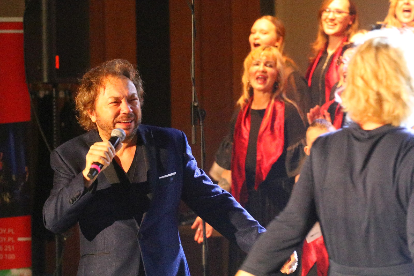 Legniczanie zaśpiewali z Mietkiem Szcześniakiem i Gospel Joy